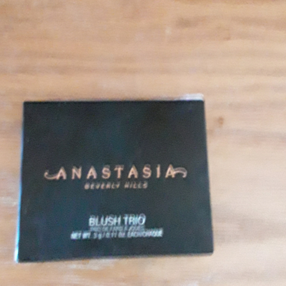 Anastssia Beverly Hills Trio Blush